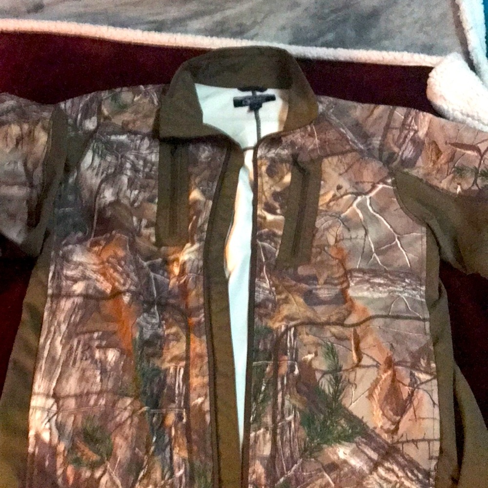 Camouflage raincoat windbreaker